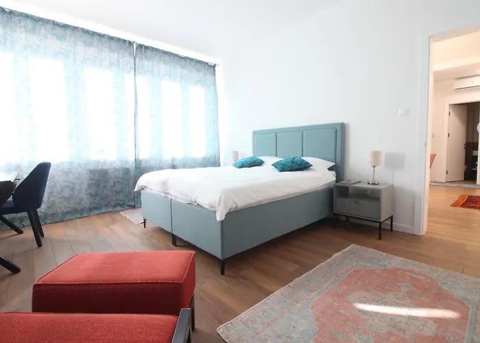 Sunny Apartment